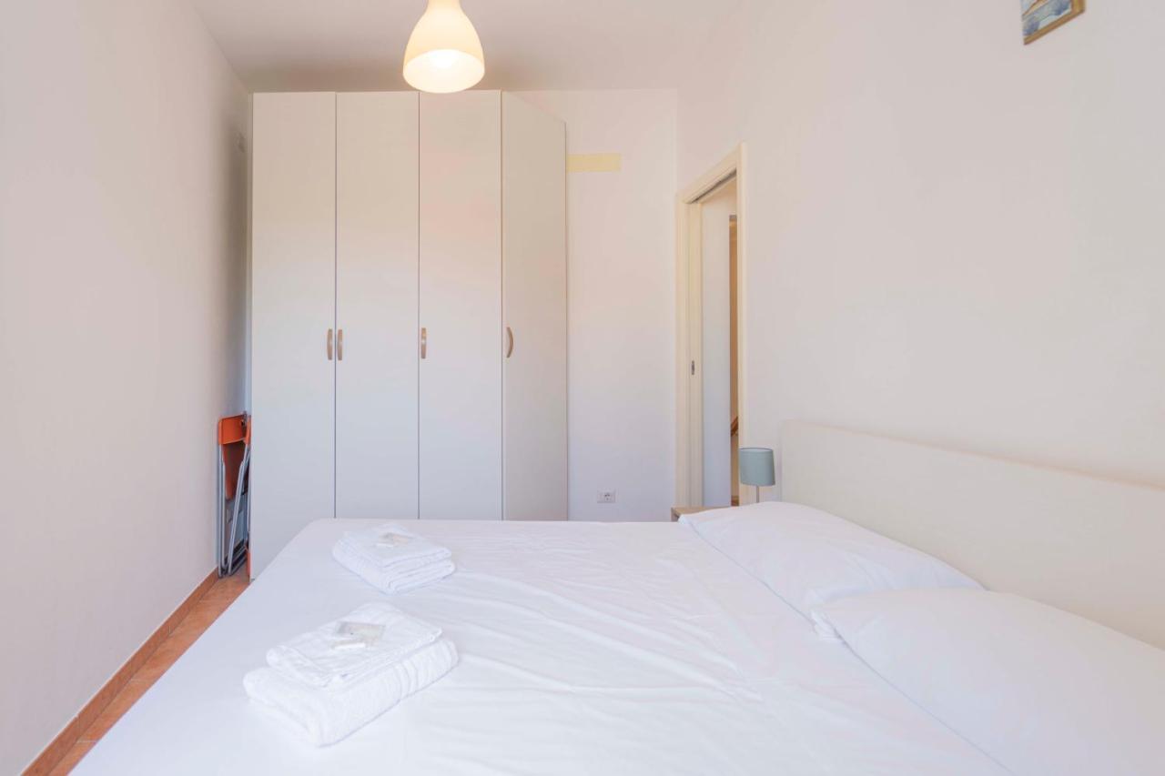 096 - Casa Al Borgo Cavi Di Lavagna, 150 Metri Dal Mare Appartement Buitenkant foto