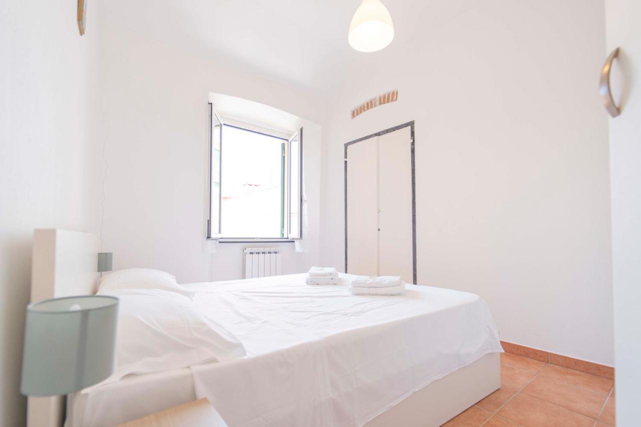 096 - Casa Al Borgo Cavi Di Lavagna, 150 Metri Dal Mare Appartement Buitenkant foto